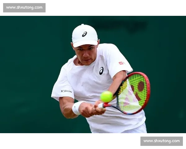 温网冲刺：德约冲击费德勒纪录，郑钦文携手纳达尔教练破茧